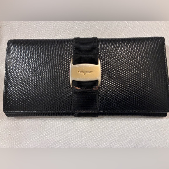 Salvatore Ferragamo Vara Continental Wallet | Vintage - Picture 2 of 10